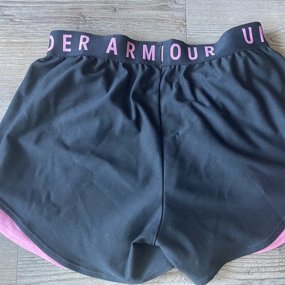 Under armour black and pink shorts size small - Picture 2 of 3